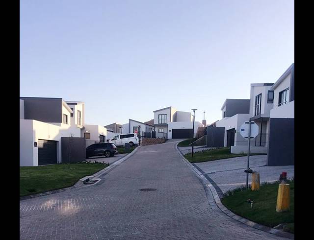 3 BEDROOM PROPERTY TO RENT IN BRACKENFELL SOUTH